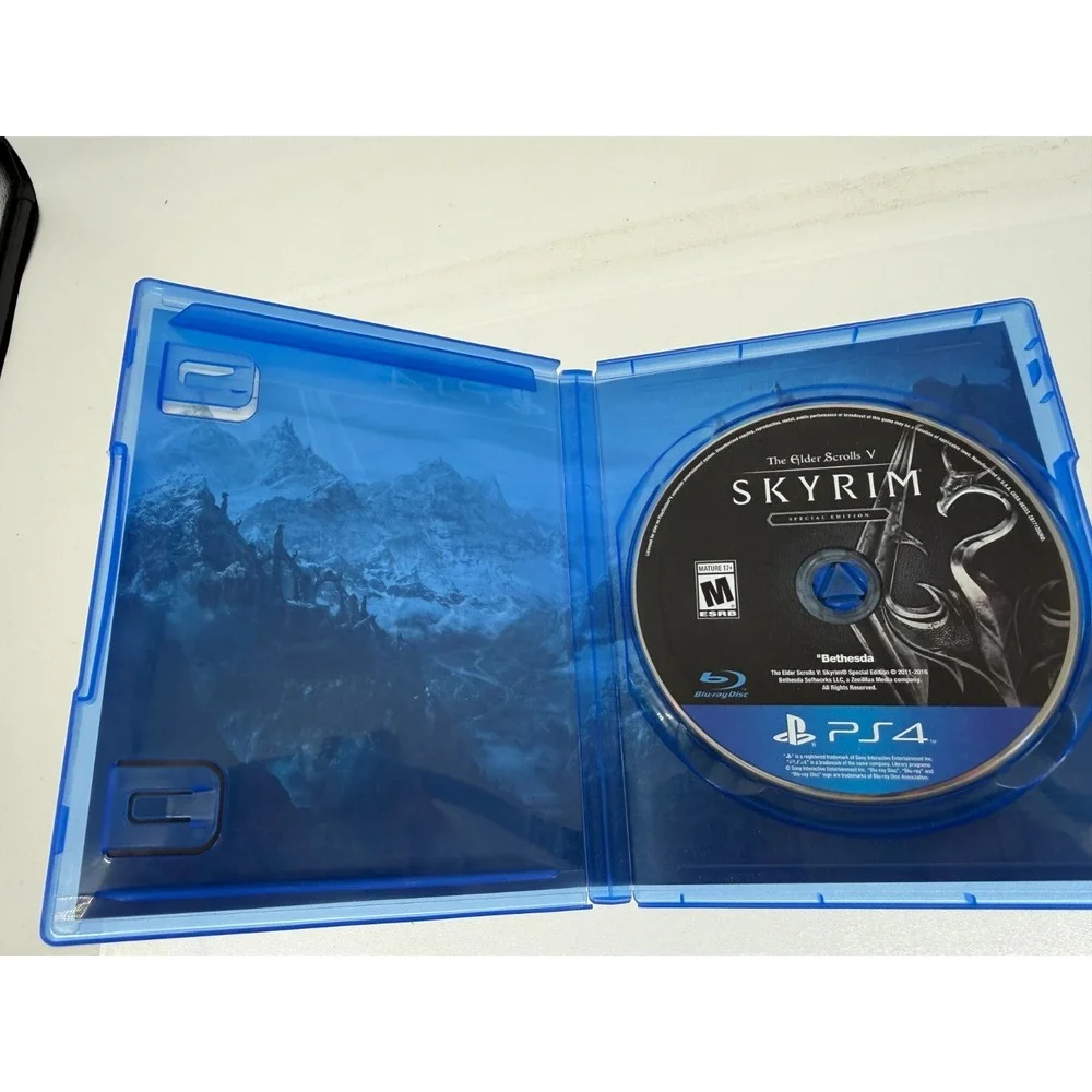 The Elder Scrolls V Skyrim Special Edition PS4 Complete Bethesda RPG Game